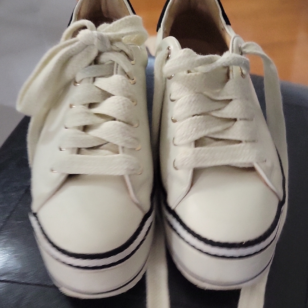 Joie Dabnis Platform Sneakers - Picture 9 of 12